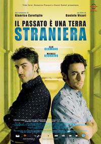 locandina del film IL PASSATO E' UNA TERRA STRANIERA