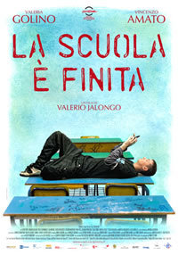 locandina del film LA SCUOLA E' FINITA