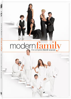 locandina del film MODERN FAMILY - STAGIONE 3