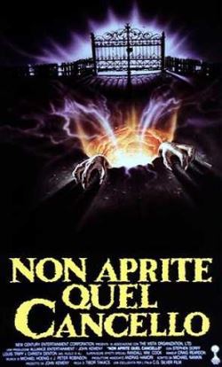 locandina del film NON APRITE QUEL CANCELLO