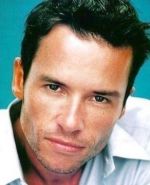GUY PEARCE