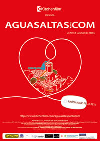 locandina del film AGUASALTAS.COM - UN VILLAGGIO NELLA RETE