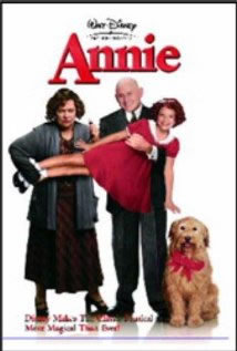 locandina del film ANNIE - CERCASI GENITORI