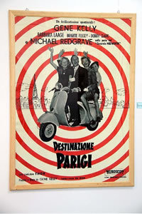locandina del film DESTINAZIONE PARIGI