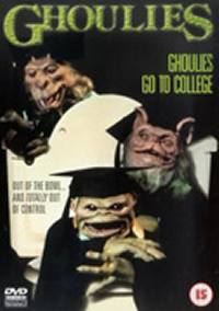 locandina del film GHOULIES 3 - ANCHE I MOSTRI VANNO AL COLLEGE