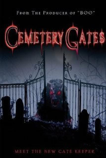 locandina del film MASSACRO AL CIMITERO