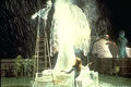Immagine tratta dal film EDWARD MANI DI FORBICE