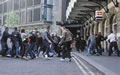 Immagine tratta dal film HOOLIGANS