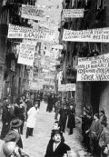 Immagine tratta dal film LE MANI SULLA CITTA'